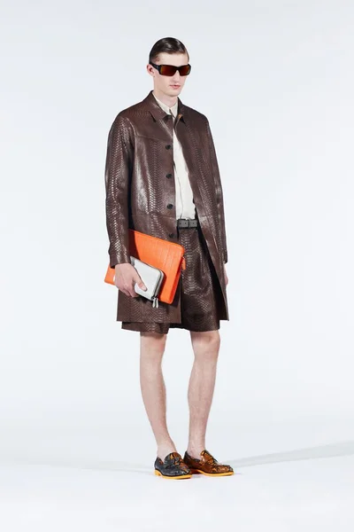 Look 12